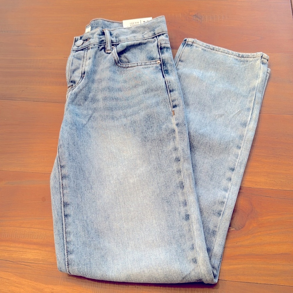 PacSun Low Rise Straight Jeans Size 25